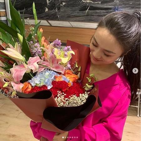 汤唯日常生活照,镜头之外，优雅生活的日常瞬间